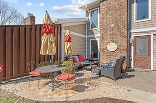 9344 Nesbitt Rd, Bloomington, MN 55437 - Photo 35