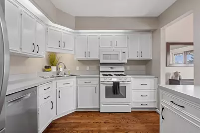 9344 Nesbitt Road, Bloomington, MN 55437 - Photo 13