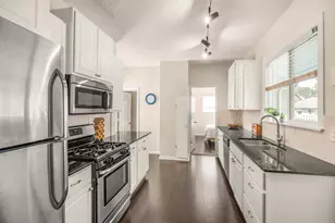 282 Annapolis St E, West Saint Paul, MN 55118 - Photo 13