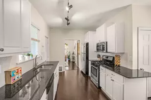 282 Annapolis St E, West Saint Paul, MN 55118 - Photo 15