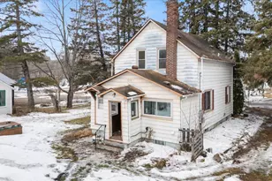 404 Itasca Ave, Hibbing, MN 55746 - Photo 1