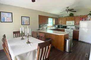 7178 Peterson Trail, Hugo, MN 55038 - Photo 3