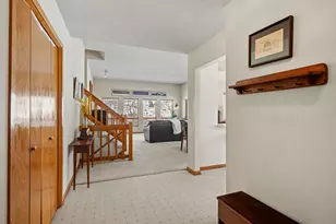 8136 Dakota Ln, Chanhassen, MN 55317 - Photo 5