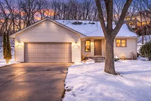 8136 Dakota Ln, Chanhassen, MN 55317 - Photo 27