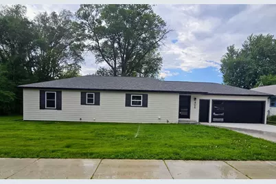 406 8th Avenue SW, Pipestone, MN 56164 - Photo 1
