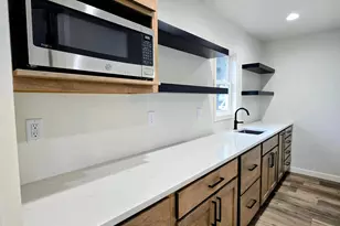 406 8th Ave SW, Pipestone, MN 56164 - Photo 11