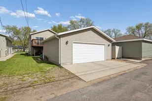 1043 35th Ave N, Saint Cloud, MN 56303 - Photo 1