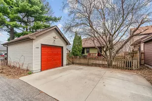 1369 Hamline Ave N, Saint Paul, MN 55108 - Photo 11