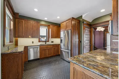 1036 Magnolia Avenue E, Saint Paul, MN 55106 - Photo 11