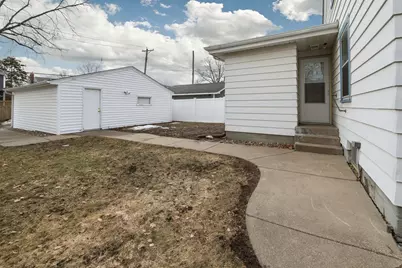 1368 Hartford Avenue, Saint Paul, MN 55116 - Photo 3