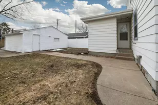 1368 Hartford Ave, Saint Paul, MN 55116 - Photo 3