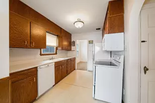 1368 Hartford Ave, Saint Paul, MN 55116 - Photo 11