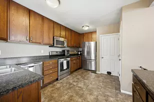 212 11th St S, Moorhead, MN 56560 - Photo 9