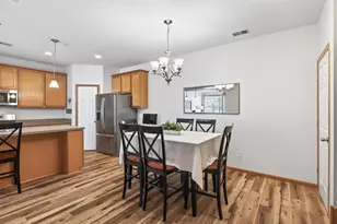 1845 Columbia Ln, Chanhassen, MN 55317 - Photo 7