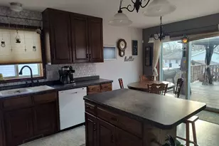 407 Suncrest Dr, Avon, MN 56310 - Photo 5