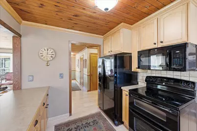 1850 Briarwood Avenue, Mahtomedi, MN 55115 - Photo 19