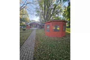 902 Marion St, Waterville, MN 56096 - Photo 9