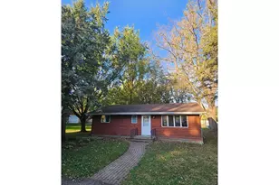 902 Marion St, Waterville, MN 56096 - Photo 1