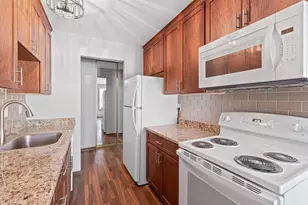 4442 Cedar Lk Rd S, Saint Louis Park, MN 55416 - Photo 5