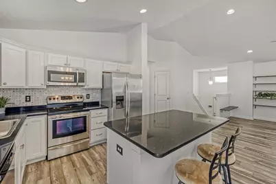 850 Lakewood Trail, Norwood Young America, MN 55397 - Photo 5