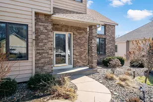 17126 Jonathan Ct, Lakeville, MN 55044 - Photo 3