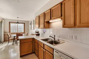 3716 Gershwin Ln N, Oakdale, MN 55128 - Photo 9