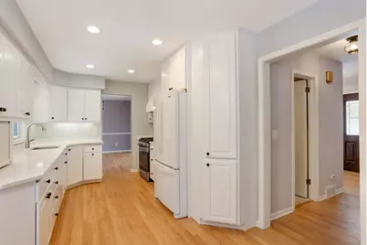 8324 29th Avenue N, New Hope, MN 55427 - Photo 9