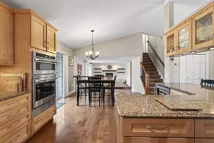 392 Pendryn Hill Curve, Woodbury, MN 55125 - Photo 5