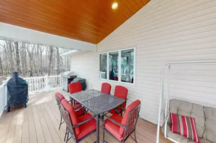 64562 270th St, Alden, MN 56009 - Photo 9