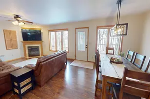 64562 270th St, Alden, MN 56009 - Photo 7