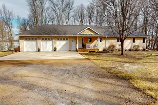 64562 270th St, Alden, MN 56009 - Photo 1