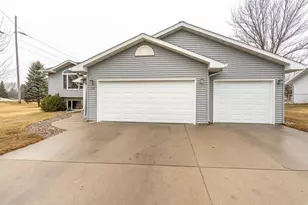 1207 Greenfield Ave, Fergus Falls, MN 56537 - Photo 51