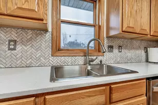 1207 Greenfield Ave, Fergus Falls, MN 56537 - Photo 7