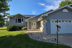 1207 Greenfield Ave, Fergus Falls, MN 56537 - Photo 1