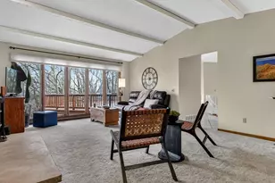 609 Manor Ct, Altoona, WI 54720 - Photo 9