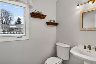 609 Manor Ct, Altoona, WI 54720 - Photo 19