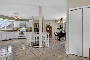 609 Manor Ct, Altoona, WI 54720 - Photo 5