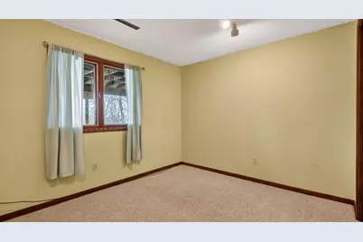 609 Manor Court, Altoona, WI 54720 - Photo 25