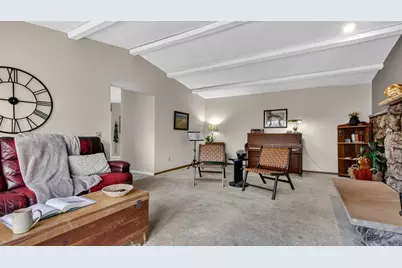 609 Manor Court, Altoona, WI 54720 - Photo 11