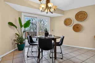 609 Manor Ct, Altoona, WI 54720 - Photo 7