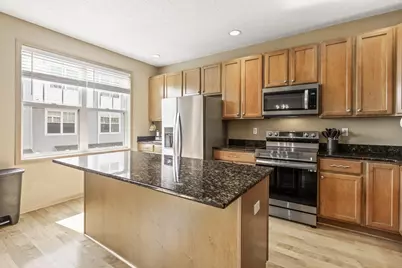 1666 Village Trail E #6, Maplewood, MN 55109 - Photo 11