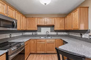 7887 Barrymore Ln, Woodbury, MN 55125 - Photo 13