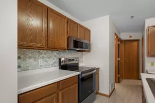 2611 Concord Way, Mendota Heights, MN 55120 - Photo 23