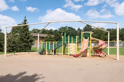 7501 Clinton Avenue, Richfield, MN 55423 - Photo 33