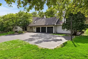 5804 Schaefer Rd, Edina, MN 55436 - Photo 3