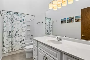 11432 Minnetonka Mills Rd, Minnetonka, MN 55305 - Photo 27