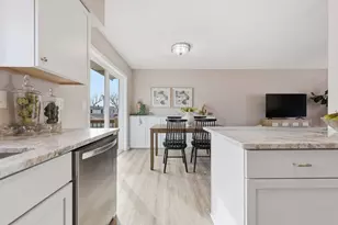 2416 14th Ave E, North Saint Paul, MN 55109 - Photo 7