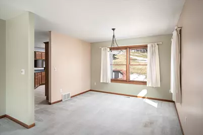 348 Regent Drive, La Crescent, MN 55947 - Photo 5