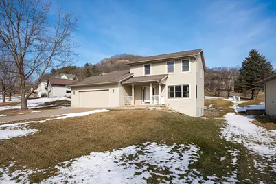 348 Regent Drive, La Crescent, MN 55947 - Photo 1