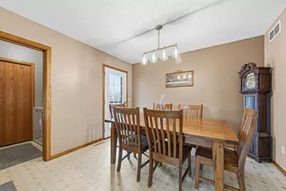 526 Beaver Street E, Belle Plaine, MN 56011 - Photo 9